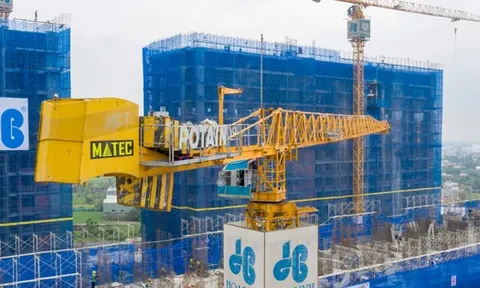 Nợ bảo hiểm kéo dài, Xây dựng Hòa Bình kinh doanh ra sao?