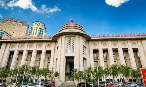 Lãi suất liên ngân hàng giảm sâu, NHNN giảm mạnh lượng OMO chào thầu