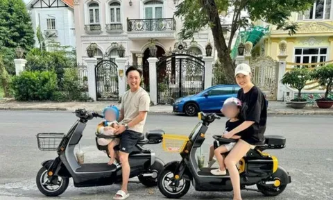 Doanh nhân Cường Đô La gây bất ngờ khi sử dụng xe điện có giá chỉ hơn 10 triệu đồng bên cạnh dàn siêu xe nghìn tỷ