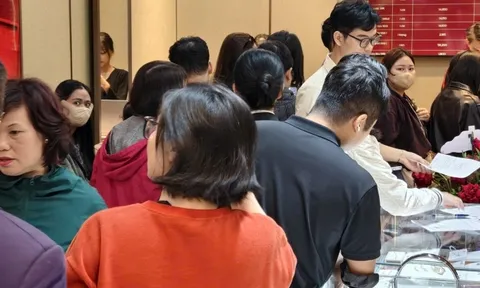 Giá vàng bật tăng mạnh nhờ một tín hiệu từ Mỹ, chuyên gia nói gì?