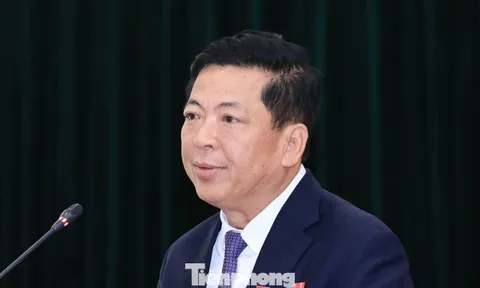 Bộ trưởng Xây dựng nói thẳng việc giao thông quá tải, đô thị ngập lụt