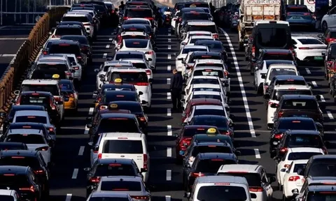 Trung Quốc ra quyết định bước ngoặt – sắp đến ngày ô tô tự lái ‘không cần chạm tay’ chạy đầy đường