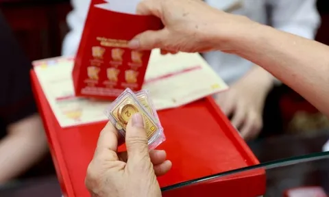 Giá vàng sáng 26/12: Lấy lại đà tăng, giới phân tích vẫn giữ quan điểm lạc quan