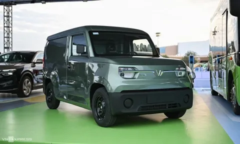 Xe tiền tỷ, xe điện mới, xe thể thao cùng hội tụ tại Vietnam Mobility Show 2025: Khách được trải nghiệm lái thử thoả thích