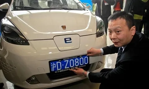 Hà Nội nghiên cứu giải pháp phân loại xe xăng và xe điện bằng màu biển số xe