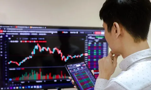 'Nín thở' với chứng khoán cuối năm