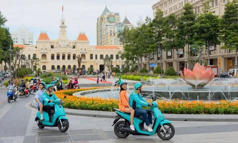 Tỷ phú Phạm Nhật Vượng chơi lớn: VinFast, Xanh SM hỗ trợ 400.000 tài xế xe ôm tại TP.HCM mua xe máy điện trả góp 0%