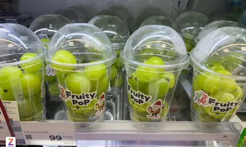 '12 trái nho ước nguyện': Siêu thị Bắc - Nam bán không kịp, giới trẻ sẵn sàng chờ đến giao thừa