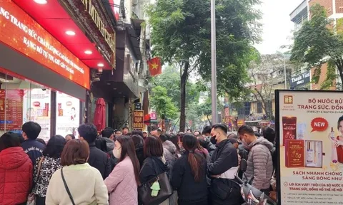 Giá vàng tăng mạnh sau vụ Mỹ lật đổ Tổng thống Venezuela