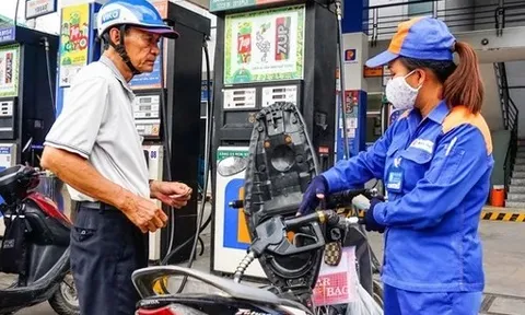 Giá xăng giảm lần thứ 5 liên tiếp