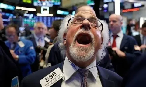 Một cổ phiếu ngân hàng bị tự doanh CTCK thẳng tay "xả" ròng hơn 300 tỷ đồng trong phiên 8/1