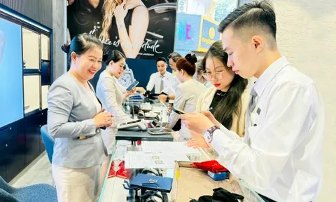 Quy định cứng nhắc khiến giao dịch vàng chững lại