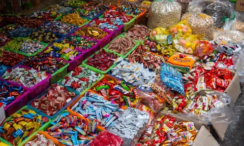 Đồng Nai: Tạm giữ hơn 1,4 tấn bánh kẹo, mứt Tết không rõ nguồn gốc