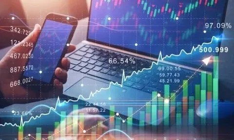 Phát lộ vụ thao túng cổ phiếu, nhiều người bị xử lý