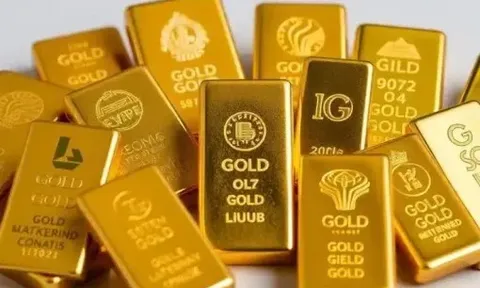 Giá vàng áp sát 160 triệu đồng/lượng, bạc tăng mạnh