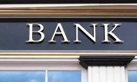 Giữa cuộc đua huy động, một ngân hàng bất ngờ hạ lãi suất