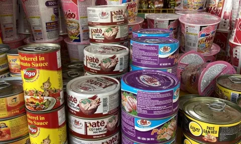 Hệ thống bán lẻ TPHCM bị động khi Đồ hộp Hạ Long thông tin chậm