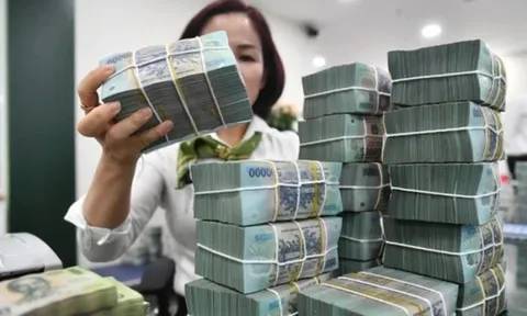 Tiền đang chảy vào đâu?