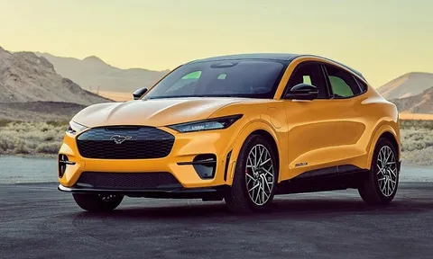 Lộ diện 10 mẫu ô tô 'ế' nhất thị trường Việt tháng 12/2025