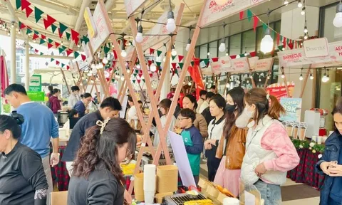 Lần đầu khuyến mại tập trung quốc gia, người dân mạnh tay sắm Tết