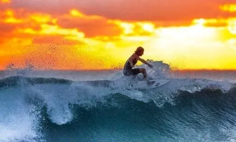 Dự phóng VN-Index vượt 2.100 điểm trong kịch bản tích cực, CTCK chỉ ra loạt cơ hội đầu tư hấp dẫn