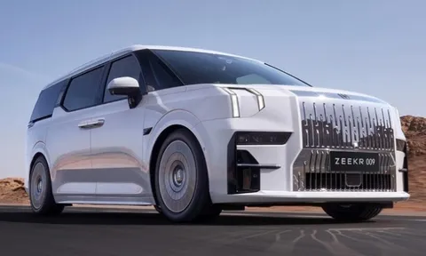 Trải nghiệm 'lâu đài di động' sắp về Việt Nam, nội thất nghỉ dưỡng cao cấp 'ăn đứt' Toyota Alphard