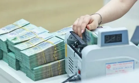 Chỉ tiêu tín dụng giảm, ngân hàng tăng thu từ đâu?