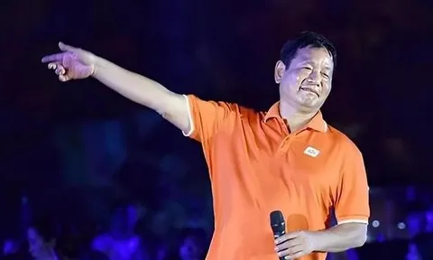 "Đại bàng" bán dẫn tới thăm Việt Nam, cổ phiếu "họ" FPT đồng loạt nổi sóng tăng kịch trần