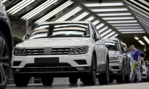 Thuế giảm sâu, ô tô nhập khẩu 'đua giá'