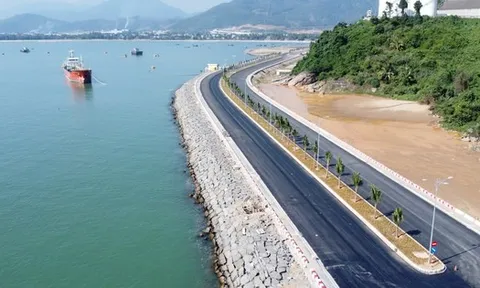 Cận cảnh đại công trường cảng Liên Chiểu trước ngày "về đích"