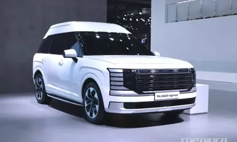 Hyundai tung SUV cho 'chủ tịch', trần cao như Carnival, nội thất chẳng khác chuyên cơ