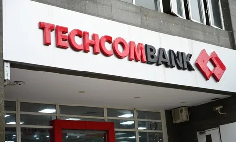 Lãnh đạo Techcombank nói gì về lộ trình siết tín dụng bất động sản?