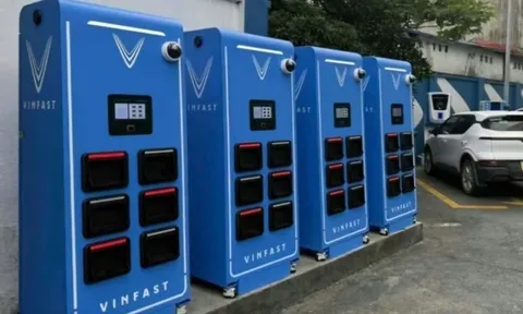 Cuộc đua trạm sạc xe điện ở vỉa hè: Cơ hội nào cho doanh nghiệp khi TP.HCM bật đèn xanh?