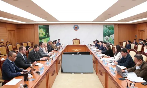 Việt Nam tìm nguồn vốn vay mới cho hạ tầng thông qua hợp tác với Ngân hàng Thế giới