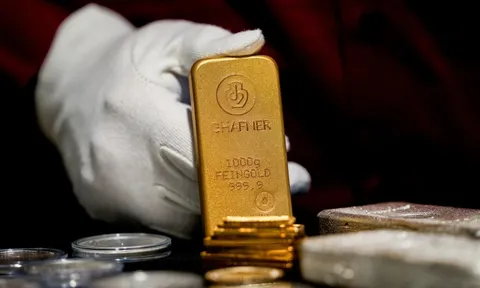 Ba nguyên nhân chính khiến giá vàng lao dốc không phanh sau chuỗi tăng nóng