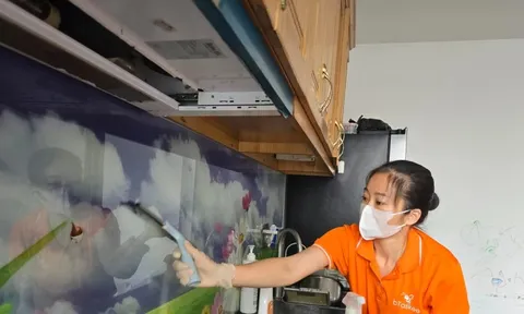 Cận Tết, giá dịch vụ dọn nhà theo giờ tăng gấp 3 vẫn khó tìm