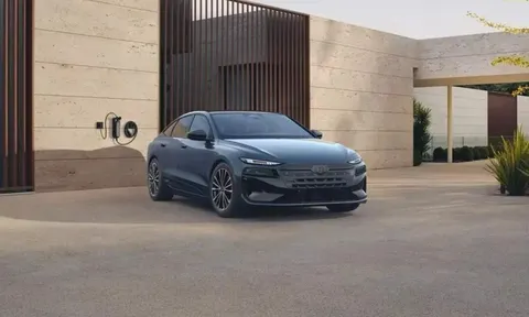 Bị chê quá nhiều, Audi phải xuống nước: Q6 e-tron 2027 sửa sai nội thất, nâng cấp dồn dập, quyết đấu BMW và Mercedes