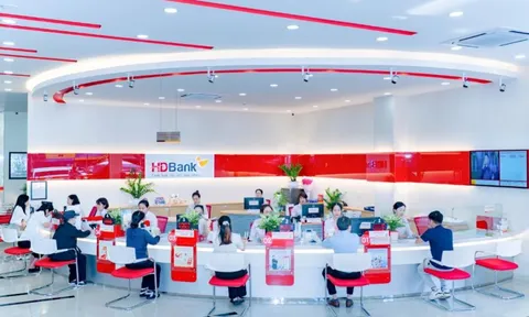 Chủ tịch HDBank đăng ký mua cổ phiếu