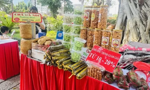 Giá giò, chả... tăng theo giá thịt heo, gà