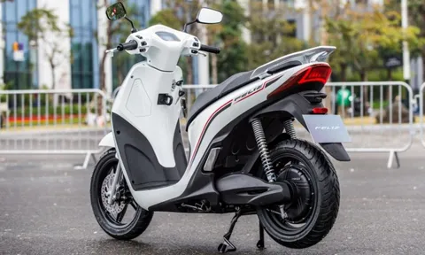 Đổi 2 xe máy xăng sang VinFast Feliz vì quảng cáo đi được 262km cùng ‘đỉnh cao’ công nghệ, chủ xe lần đầu nói thật về cảm nhận và ‘vạch rõ’ luôn con số để 'nuôi xe'