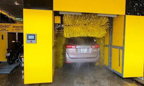 8-10 phút sạch bong ô tô: Mô hình rửa xe tự động 'hốt bạc' mùa Tết