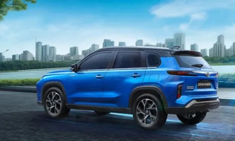 Lộ diện Toyota Hyryder 7 chỗ chạy thử: Thêm hàng ghế, duy trì động cơ Hybrid, sẵn sàng đấu Mitsubishi Destinator