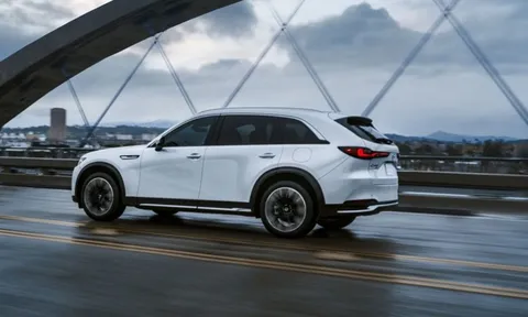 Chi tiết Mazda CX-90 sắp giao xe tại Việt Nam: Đ ộng cơ PHEV, khung gầm cầu sau, định vị xe sang, ngập tràn công nghệ tự tin đối đầu xe sang châu Âu