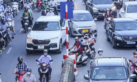 Người đi xe máy, ô tô nếu có hành vi sơ ý, đi tắt này sẽ bị phạt lên tới 40 triệu và trừ 10 điểm GPLX, cần biết để chấp hành tránh bị phạt và gây nguy hiểm