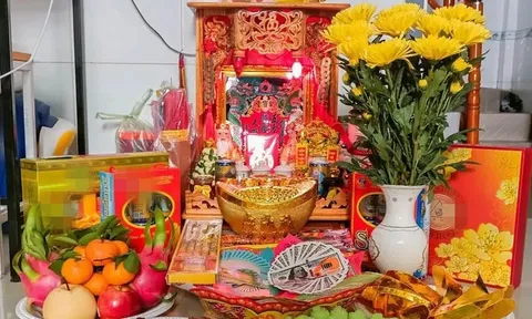 Sát ngày Vía Thần Tài, những mặt hàng này bất ngờ 'tăng nhiệt', tiểu thương mở cờ trong bụng