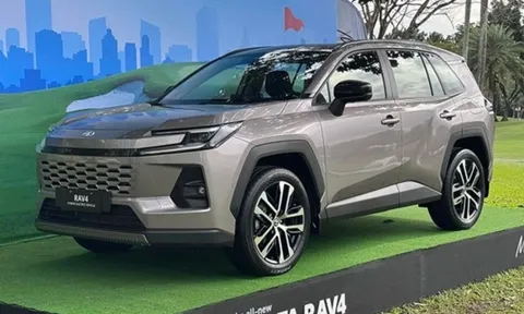 Lộ giá Toyota RAV4 Hybrid 2026 tại Đông Nam Á: Khởi điểm từ 978 triệu đồng, ra mắt tháng 3/2026, hai tùy chọn ADV và LTD, trang bị TSS 4.0, phả hơi nóng lên Honda CR-V