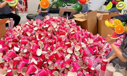 Một thương hiệu trà sữa huỷ hơn 10.000 cốc giấy vì vi phạm bản quyền hình ảnh của Nhà sách Phương Nam