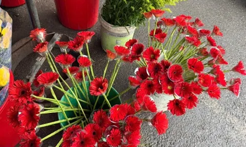 Đồ cúng Thần Tài vắng người mua