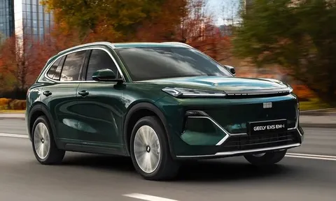 Mẫu SUV cỡ C sắp bán tại Việt Nam với thiết kế hiện đại, đi 100km chỉ tốn 54.000 đồng: Nội thất có màn hình trung tâm 15,4 inch, 16 loa ‘xập xình’, kính cách âm hai lớp