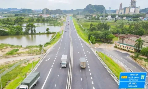 Thu phí 5 tuyến cao tốc từ đêm nay, lái xe cần lưu ý gì?